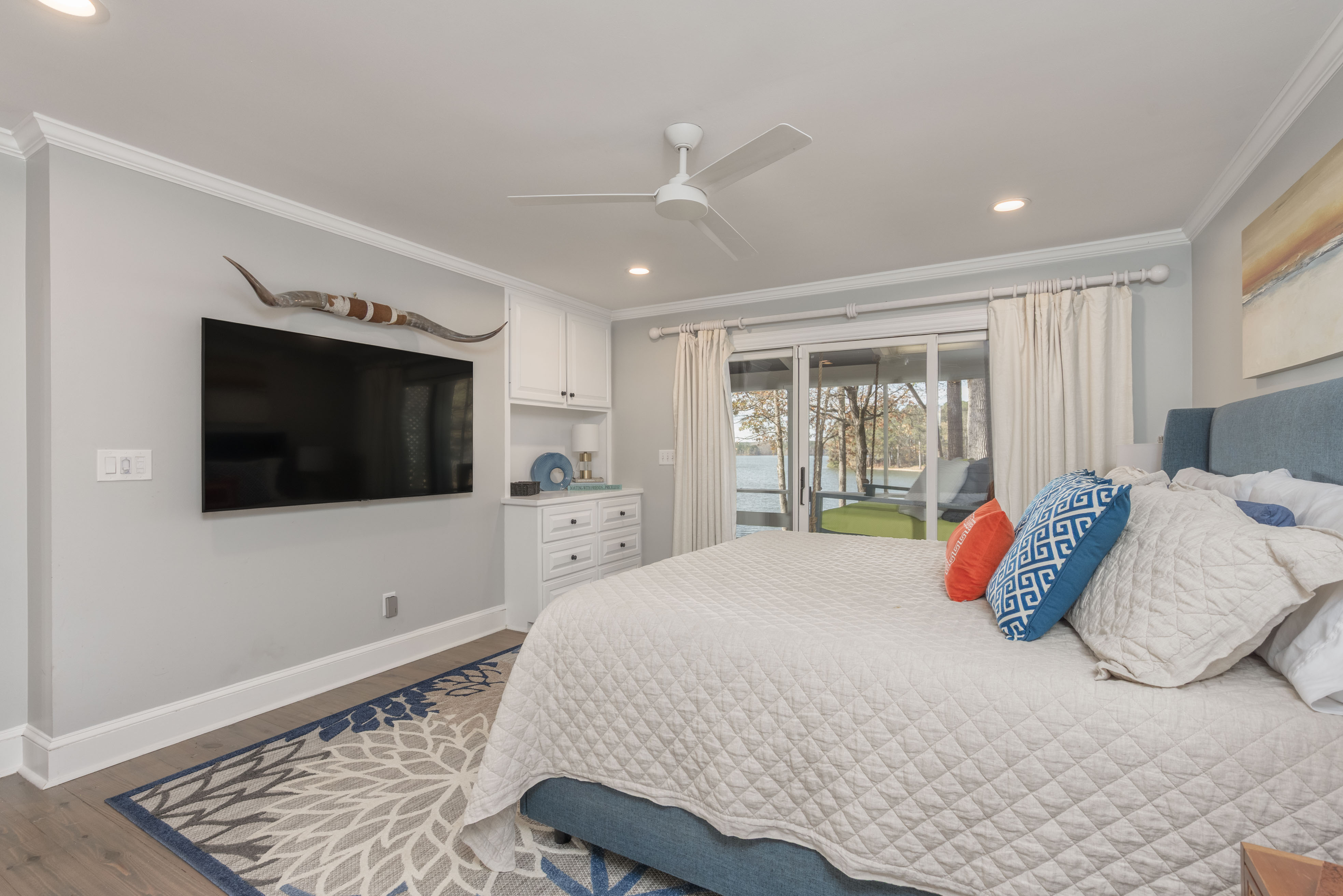 1571 Snug Harbor Drive image 17